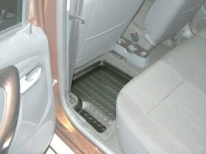 Carbox FLOOR Fußraumschale für Dacia Duster 4x4 4x2/Logan MCV Kombi hinten