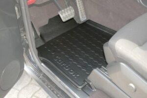 Carbox FLOOR Fußraumschale Gummimatte für Mercedes G-Klasse 5-Türer vorne links